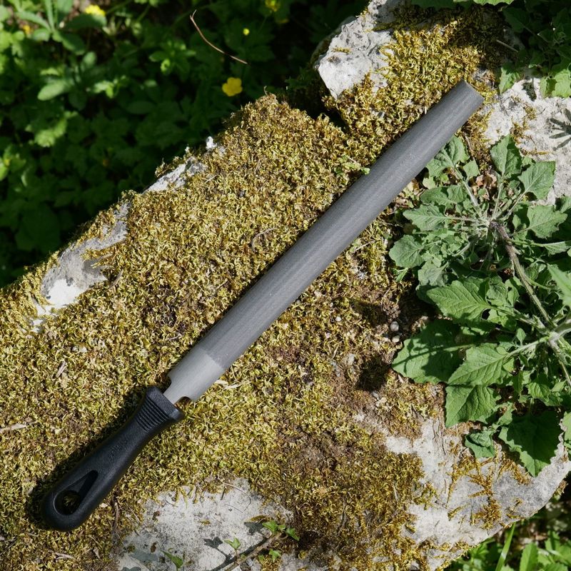 Lime demi-ronde pour restaurer et affuter les tranchants courbés - plusieurs tailles