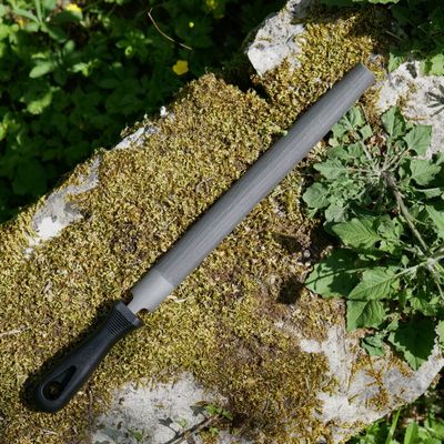 Lime demi-ronde pour restaurer et affuter les tranchants courbés - plusieurs tailles Lime demi-ronde pour restaurer et affuter les tranchants courbés - plusieurs tailles