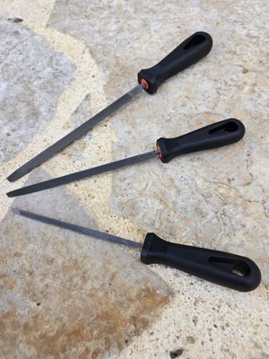 Lime triangulaire "tiers points" d'affutage de scies - 3 tailles