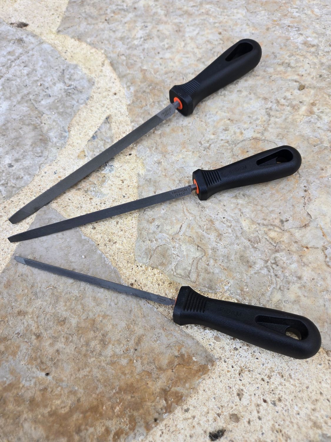 Lime triangulaire "tiers points" d'affutage de scies - 3 tailles