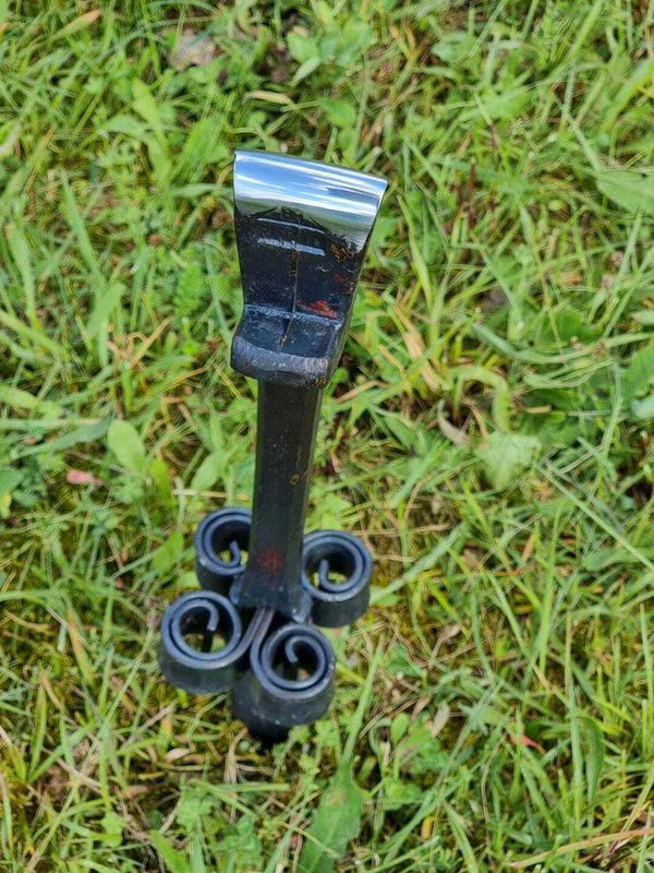 Enclumette étroite Rinaldi à ficher en terre