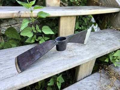 Hache Houe "Dolabra" Rinaldi - forme avec houe sur le côté pioche