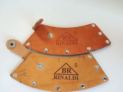 Déclassés - Étui en cuir pour hache Barbue 500 Rinaldi Déclassés - Étui en cuir pour hache Barbue 500 Rinaldi