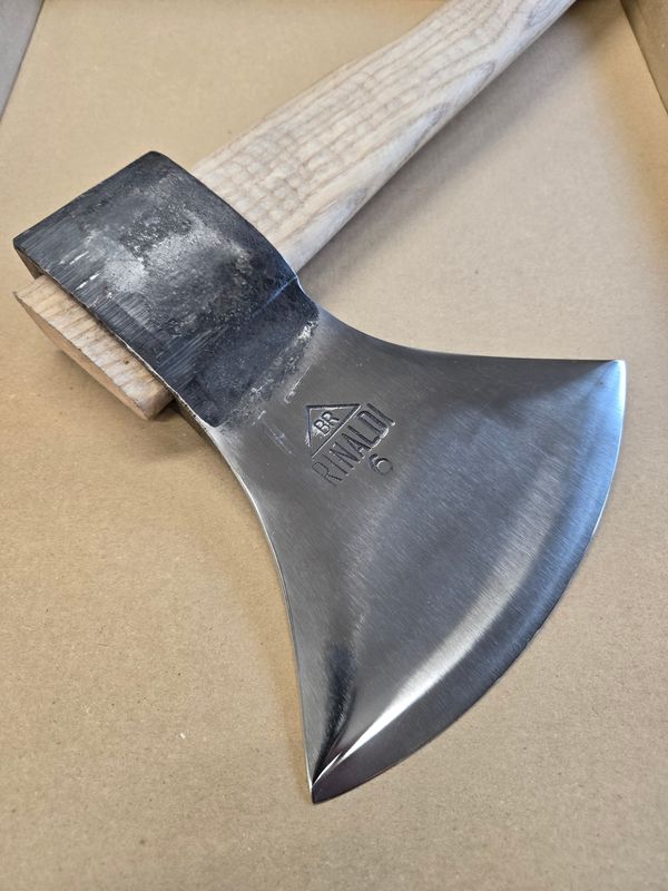 Déstockage : Hache Rinaldi modèle 311 - type Cadore large LFSPE manche ergonomique