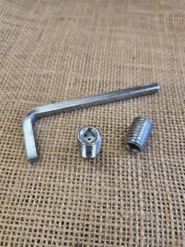 Paire de vis de fixation de rechange pour anneau de manche de faux embout carré