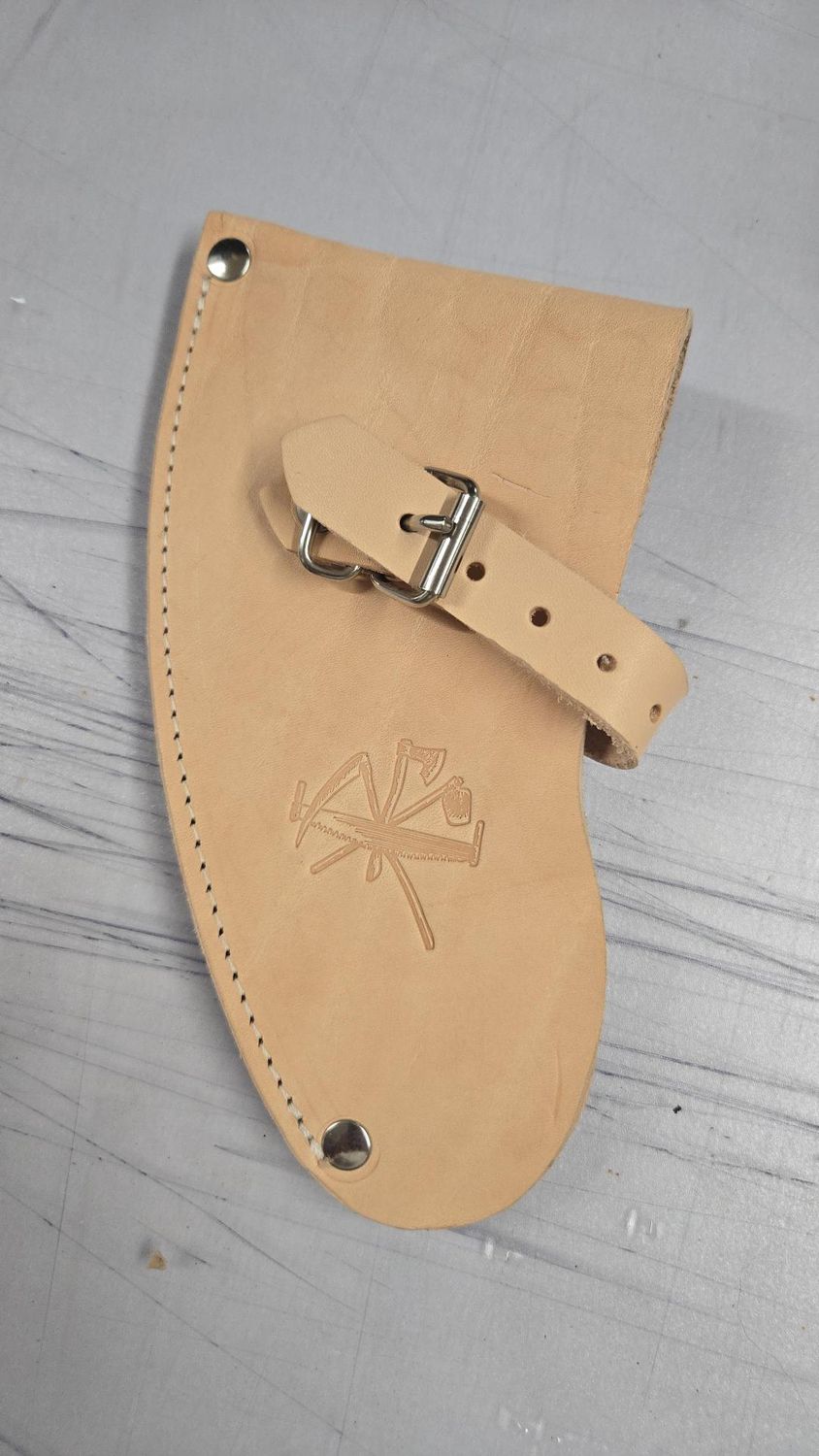 Déclassés - Étuis artisanaux en cuir - Etui barbue 1300