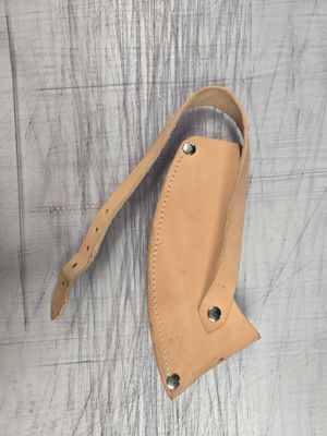 Déclassés - Étuis artisanaux en cuir - Etui barbue 700