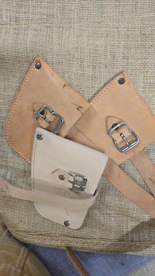 Déclassés - Étuis artisanaux en cuir - Etui Trad Axe