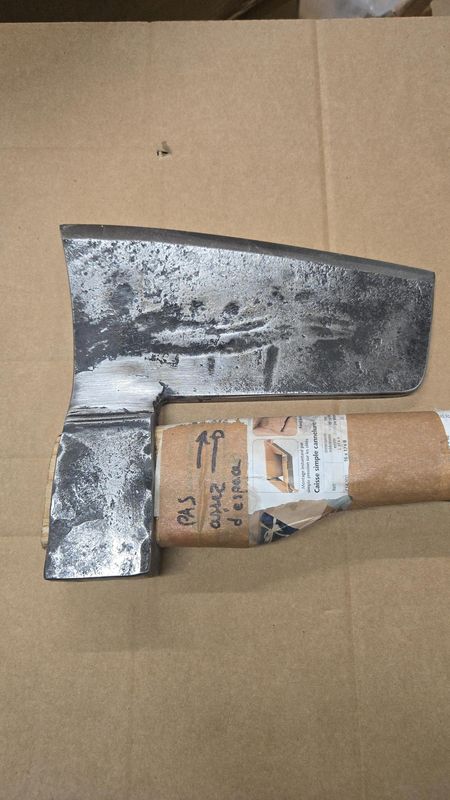 Déclassés - Grande hache Doloire type Bradva - 2500g - droitière