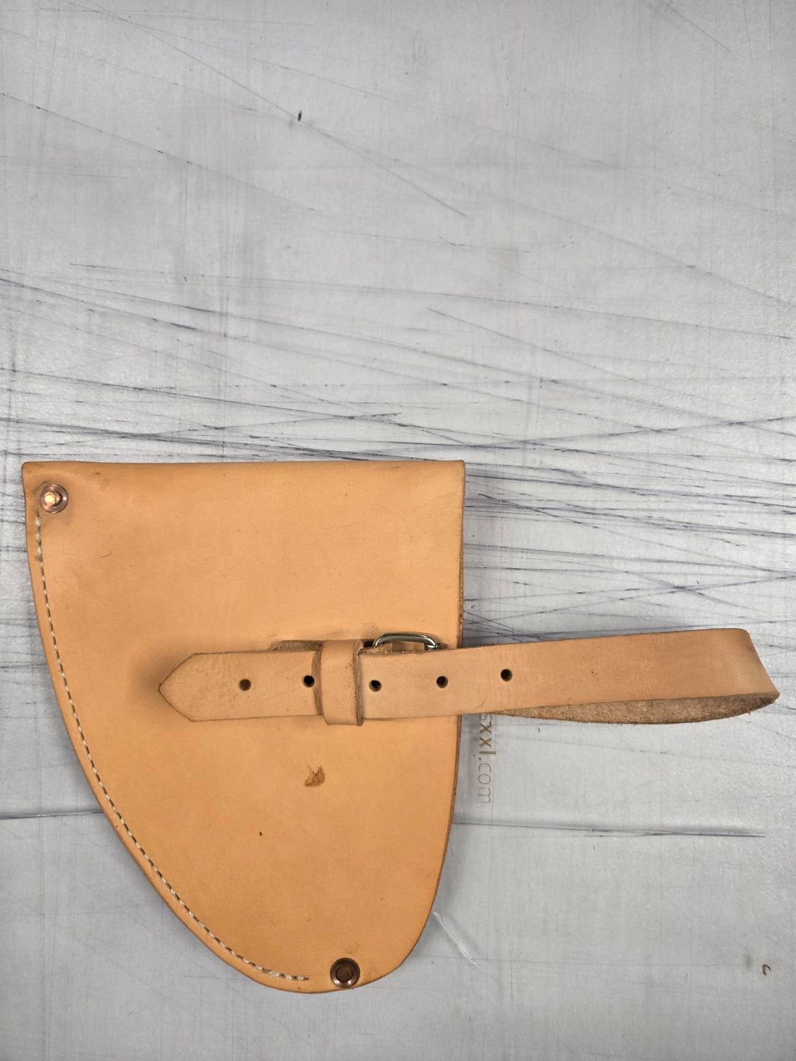 Déclassés - Étuis artisanaux en cuir - Fin de série