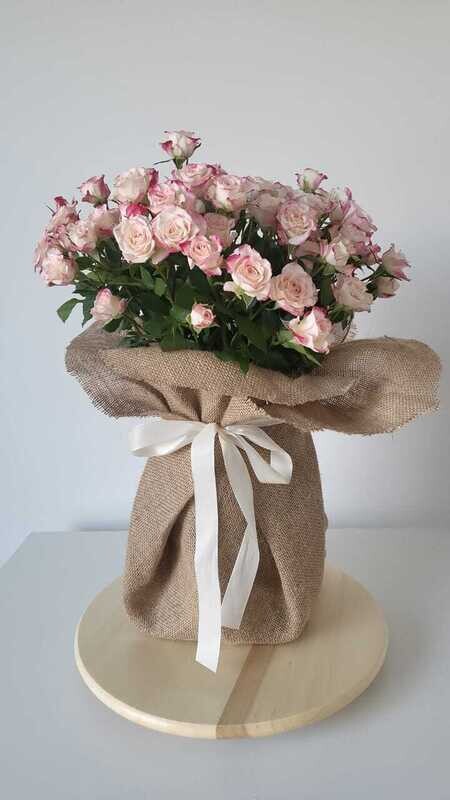 Baby rose In Jute