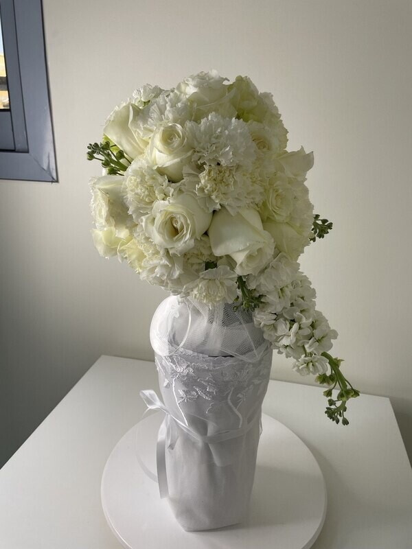 White Bridal bouquet