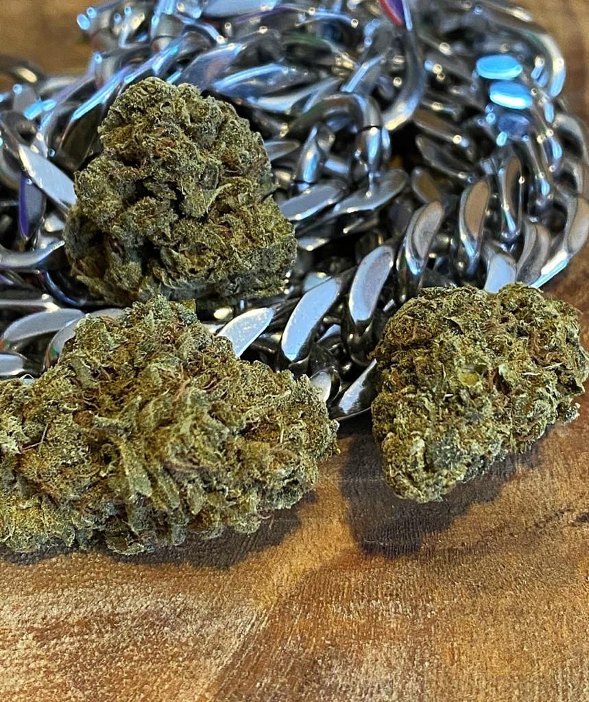 Small SUPER SKUNK DELTA MIX​ 100gr Leaf Weed (Δεν περιεχει ξηρο ανθο ή παραγωγα του)  Aπό baby terpene φύλλα  βιομηχανικής κάνναβης