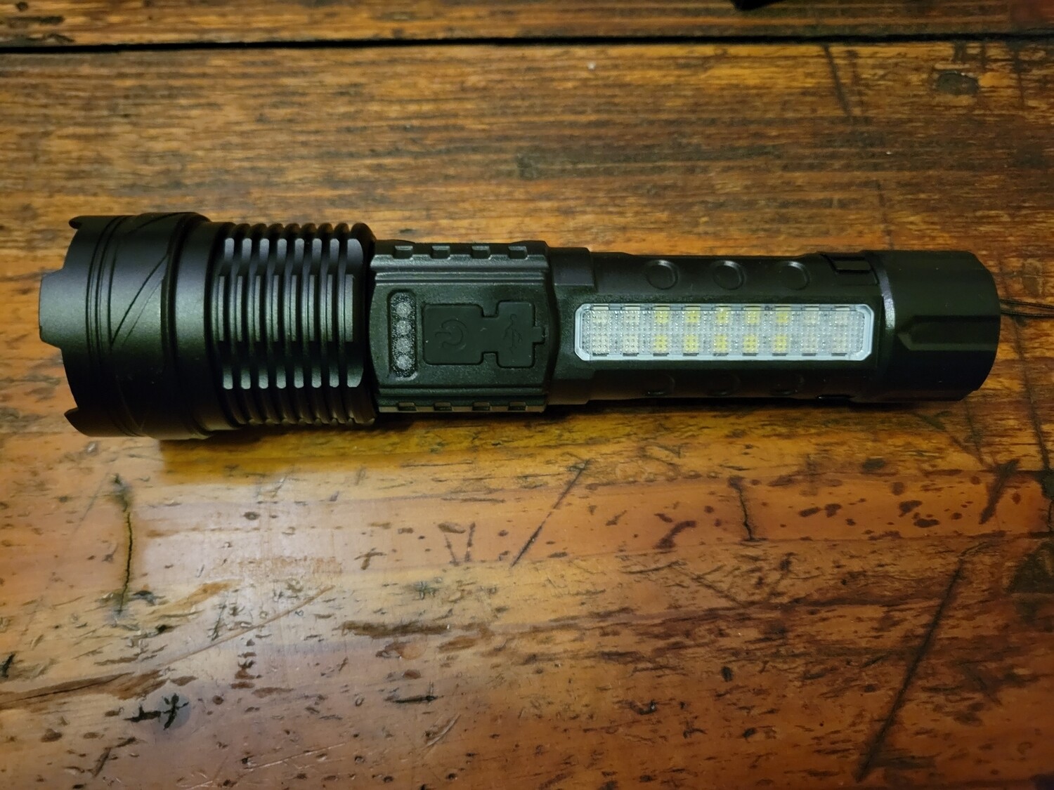 LED Flashlight 
