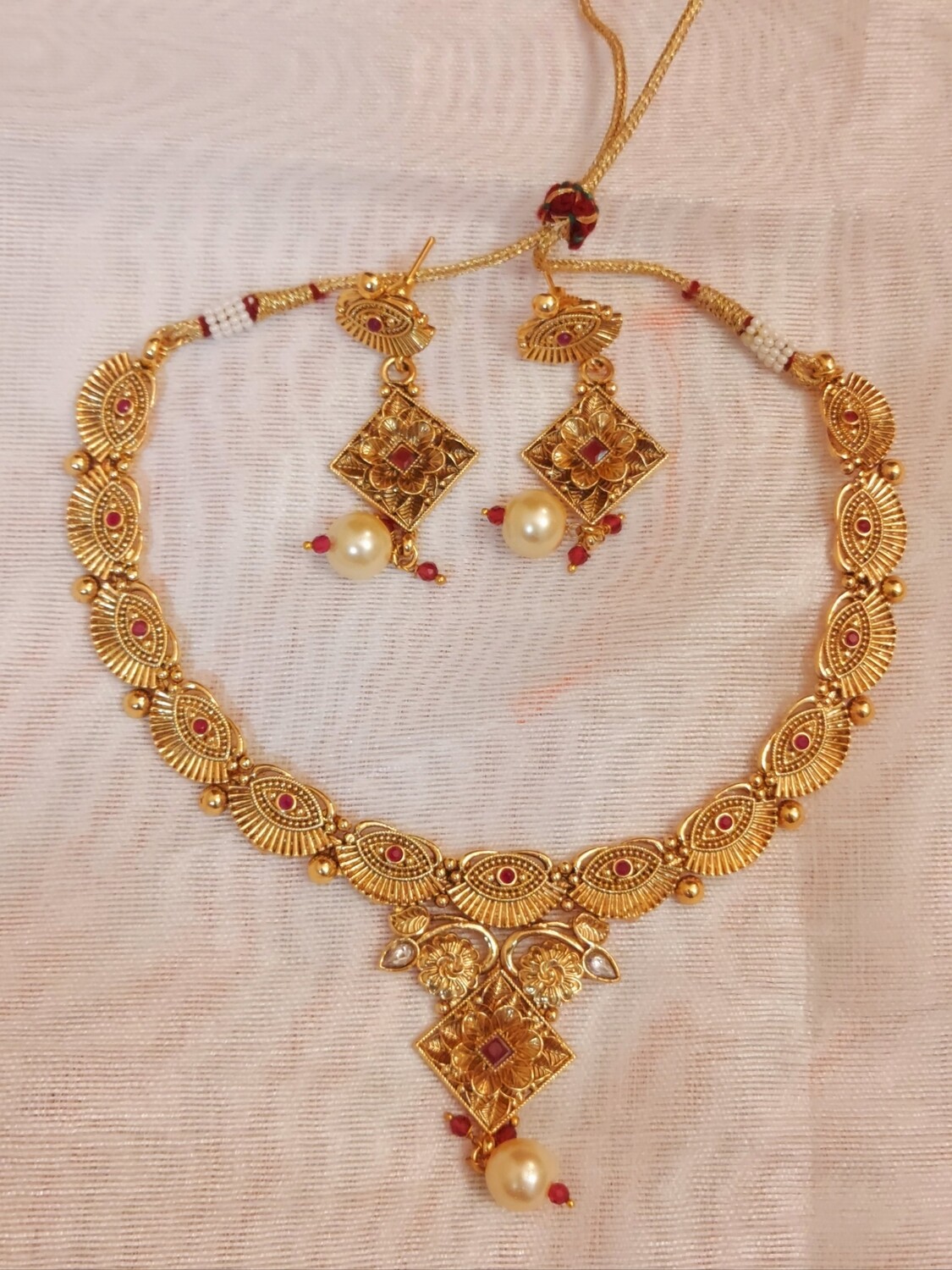 Brass rajwadi neckset