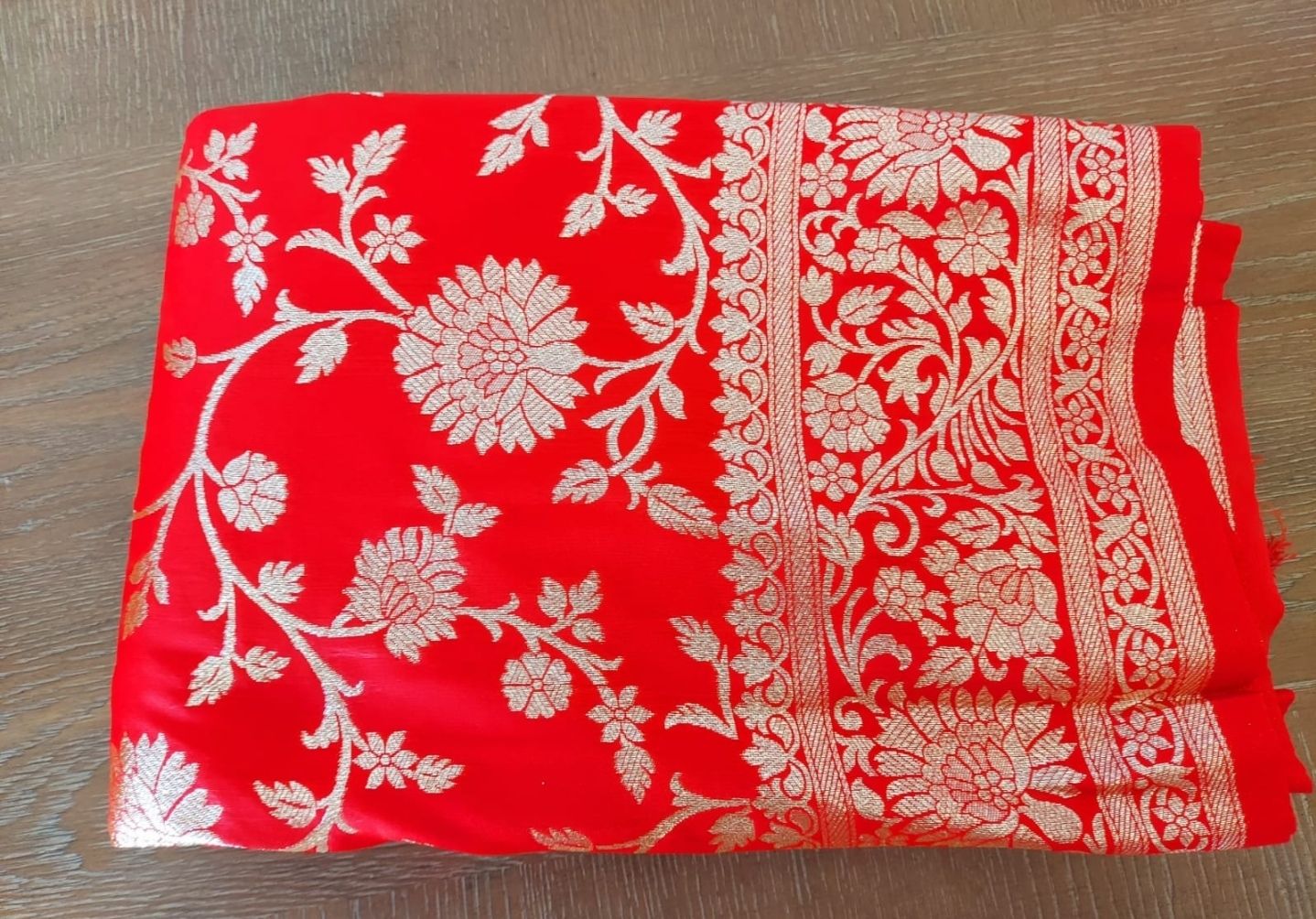 Celebrity inspired Soft silk zari saree