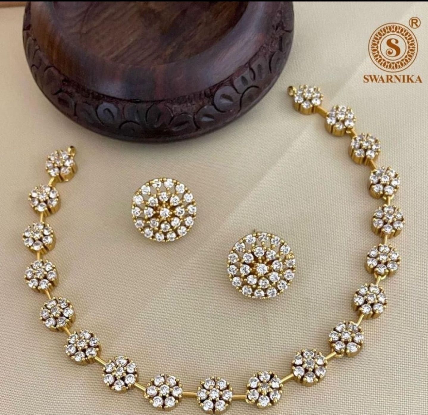 American diamond single layer necklace stud