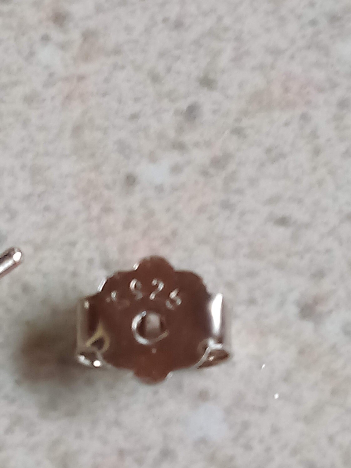 Blue kyanite stud