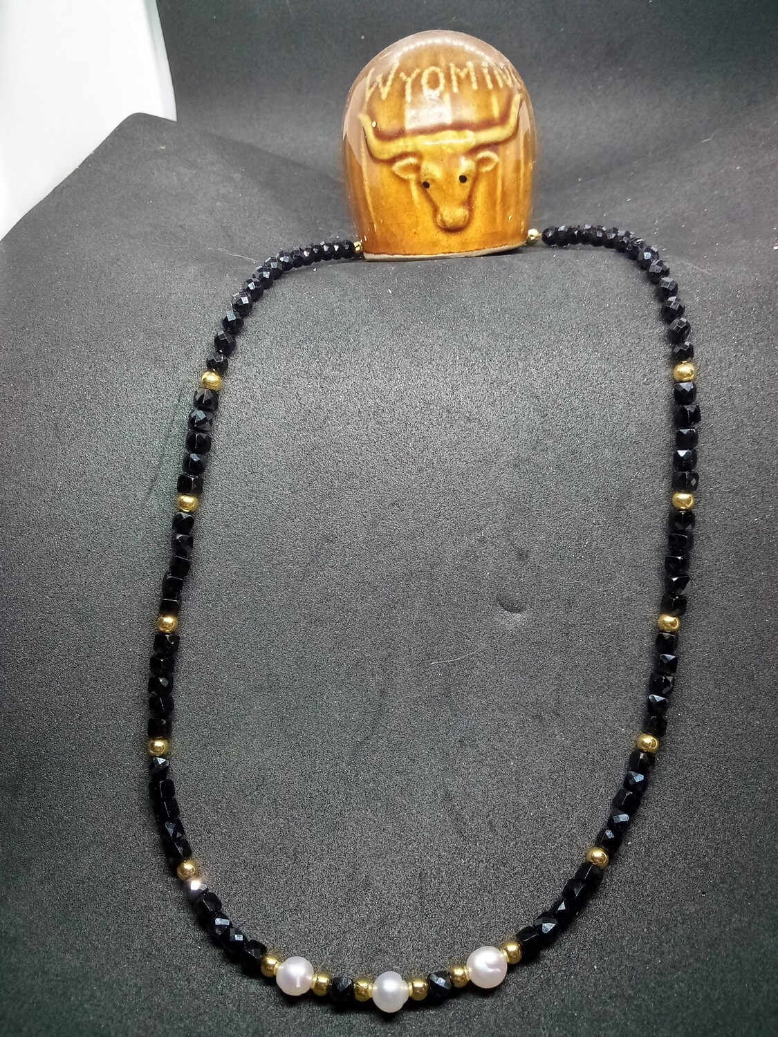 Pearl an black spinal necklace