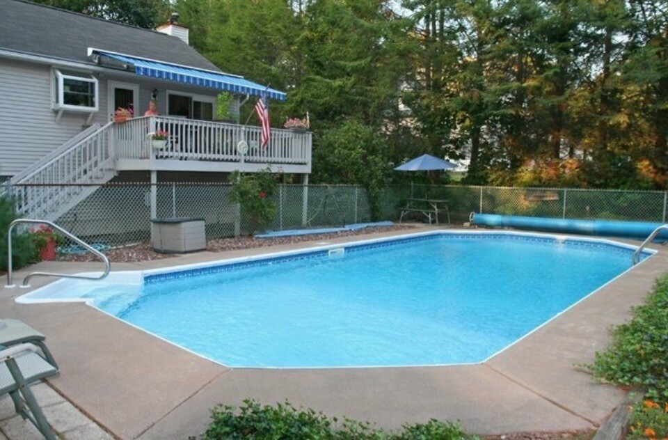 Swimming pool installation