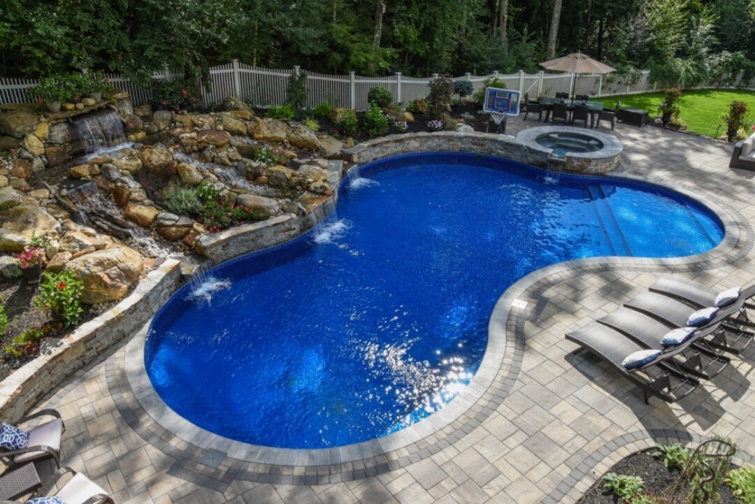 Swimming pool installation