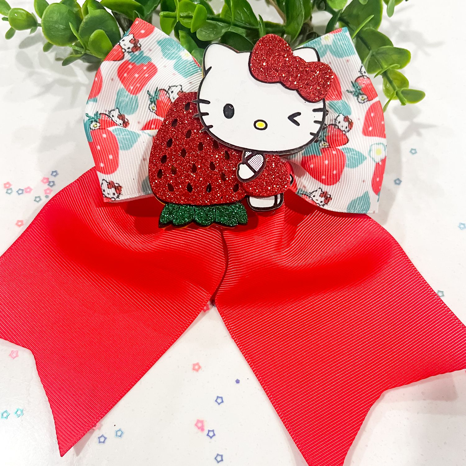 Supersized HK Strawberry Bow w/Shaker