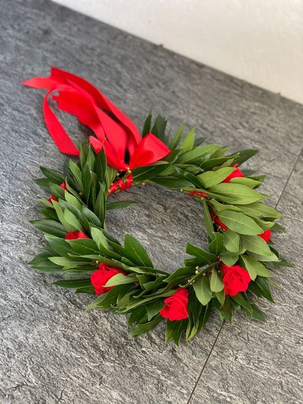 Coroncina di Alloro con Rose Rosse