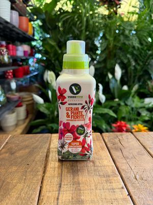 Concime liquido per fioriture abbondanti