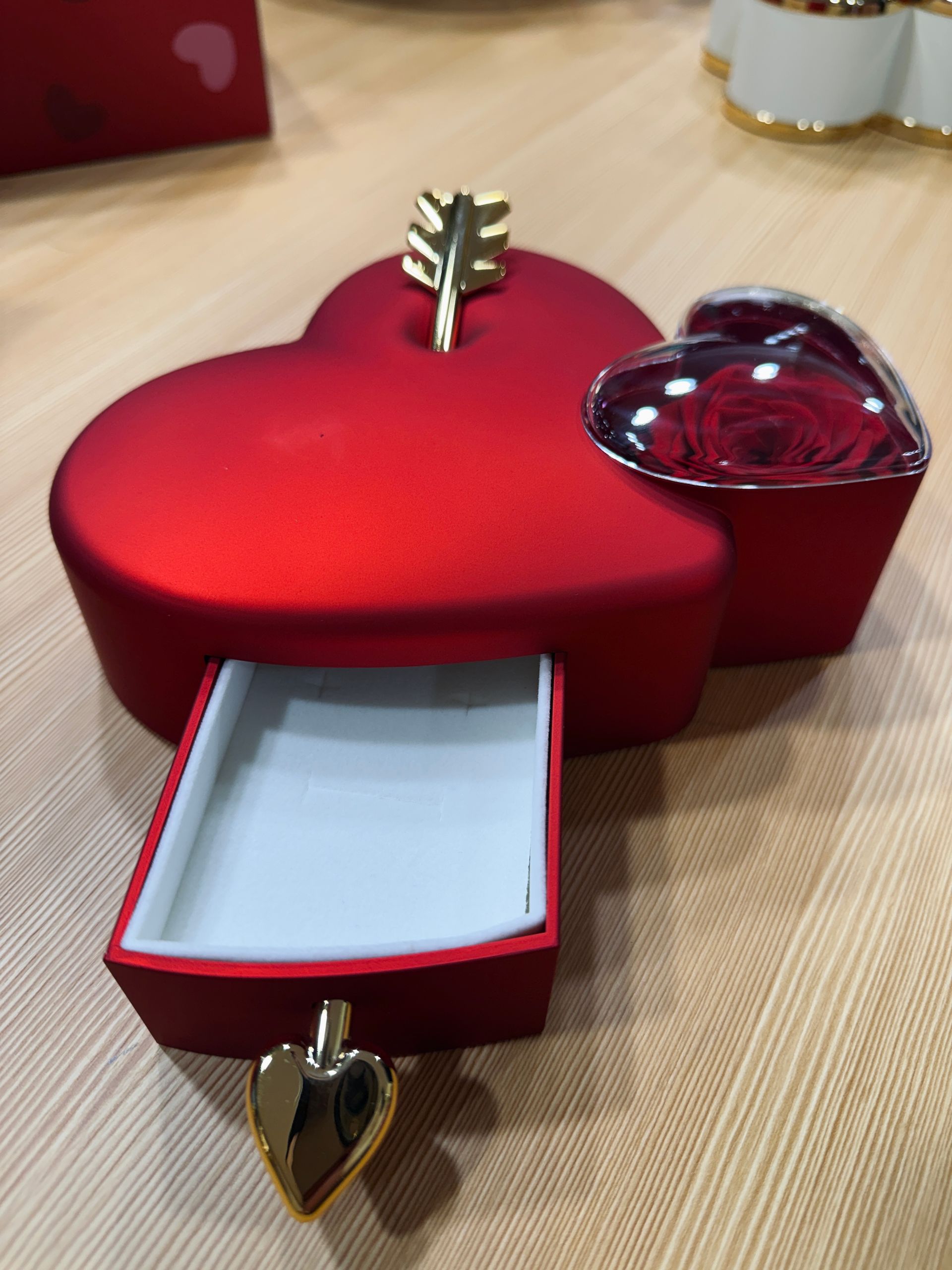 Cuore con Rosa Rossa Stabilizzata