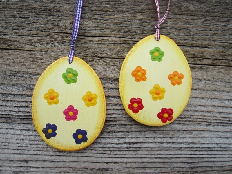 Anhänger * Buntes OsterEi mit Blümchen