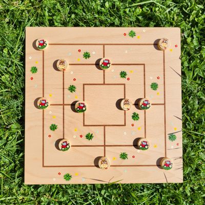 Brettspiel * Mühle * BuchenBrett bemalt * Mimi Muuh & Traktor