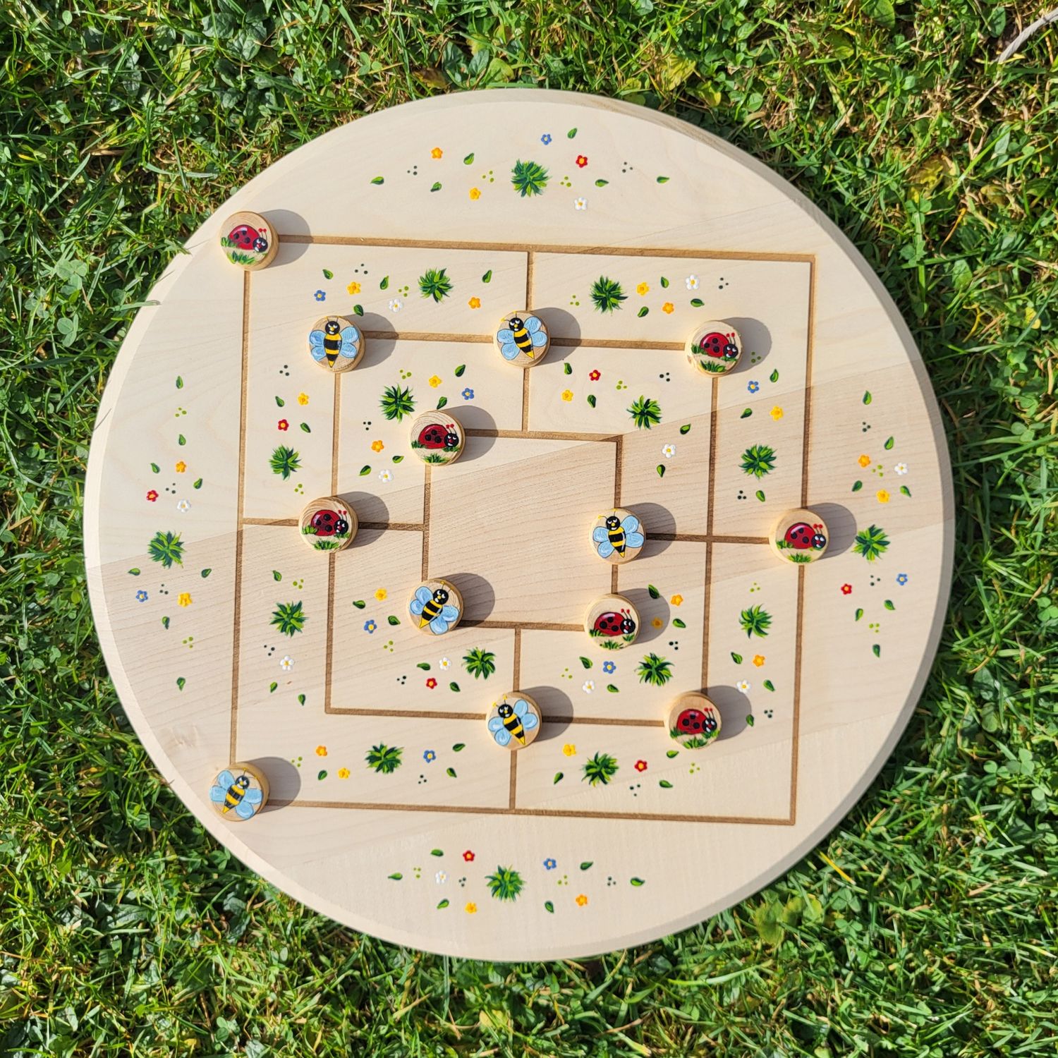 Brettspiel * Mühle * AhornBrett rund * Käferl & Bienchen
