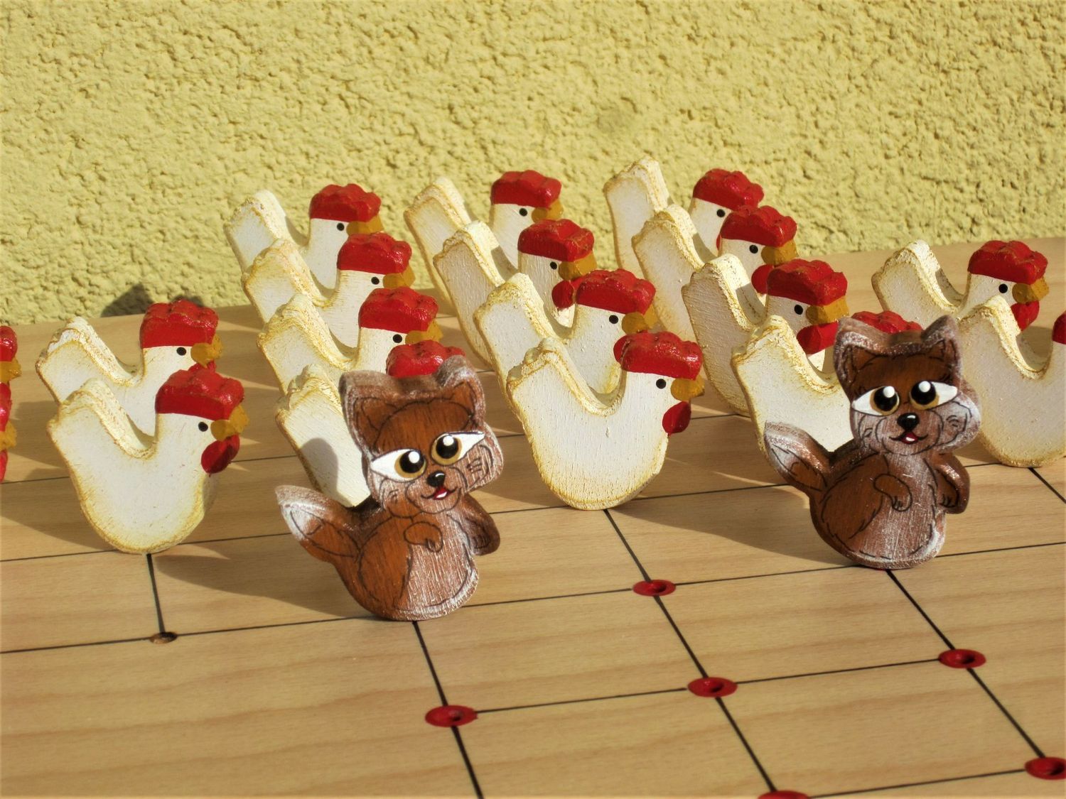 Brettspiel * Fuchs & Henne * Buche * Stall einfach * Figuren färbig