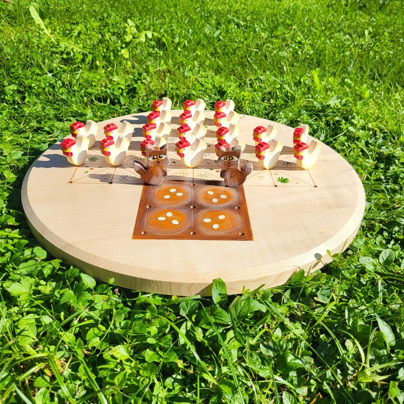 Brettspiel * Fuchs & Henne * Ahorn rund  * Nest braun * Figuren färbig