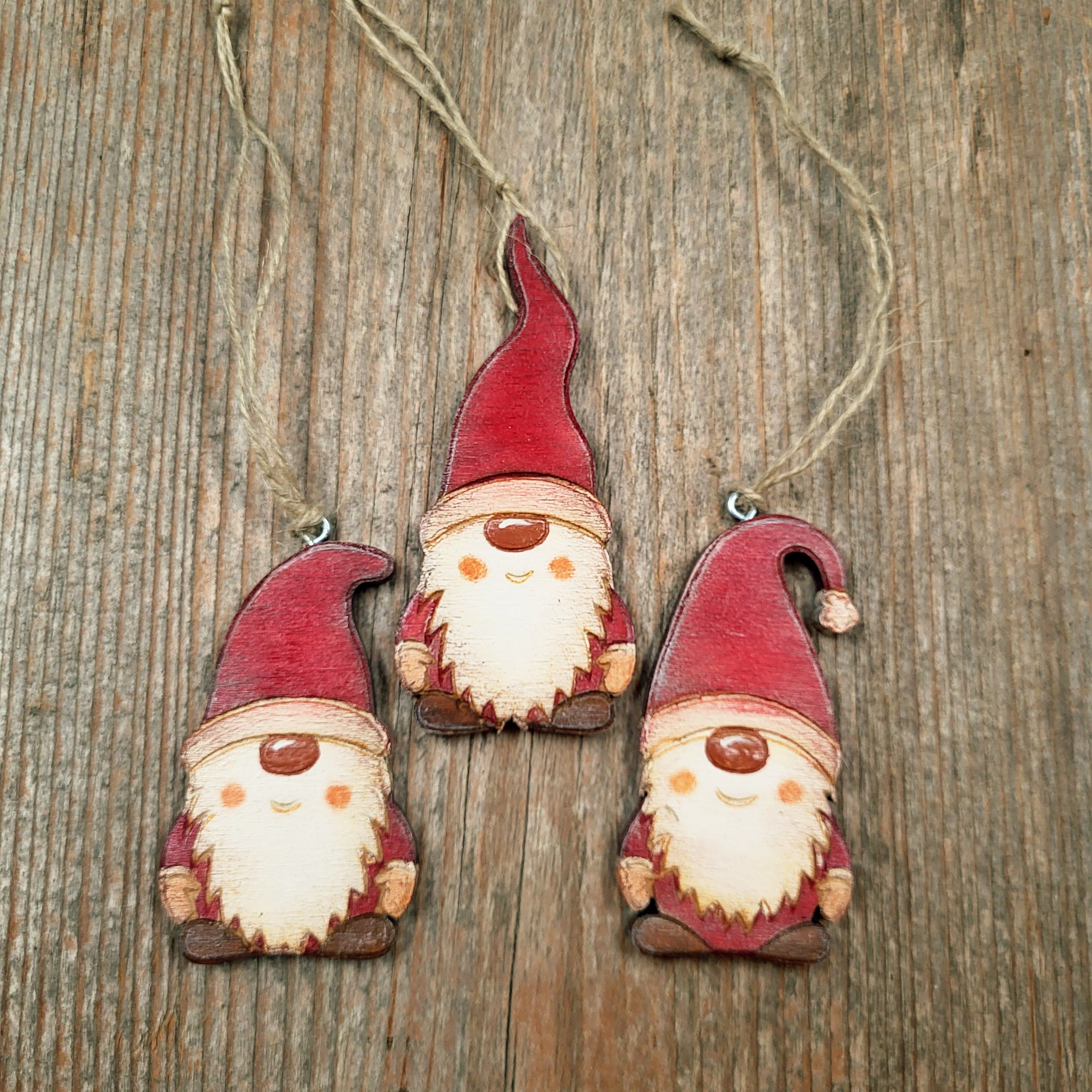 Nikolo*Weihnachtsmann-Anhänger mit abgerundeter Mütze