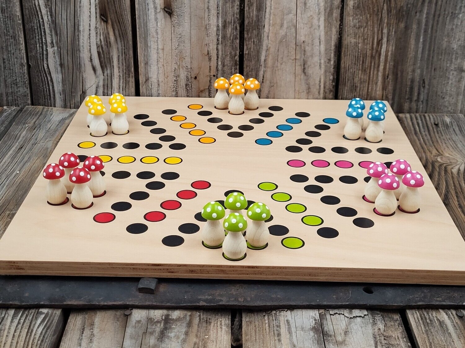 Brettspiel * 6 auf einen Streich * Buche eckig * GlücksPilze * Punkte lasergraviert Brettspiel * 6 auf einen Streich * Buche eckig * GlücksPilze * Punkte lasergraviert