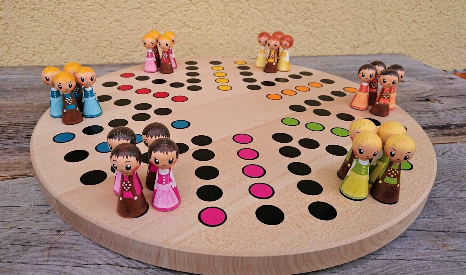 Brettspiel * 6 auf einen Streich * Ahorn rund * Dirndl & Bua * Punkte lasergraviert Brettspiel * 6 auf einen Streich * Ahorn rund * Dirndl & Bua * Punkte lasergraviert