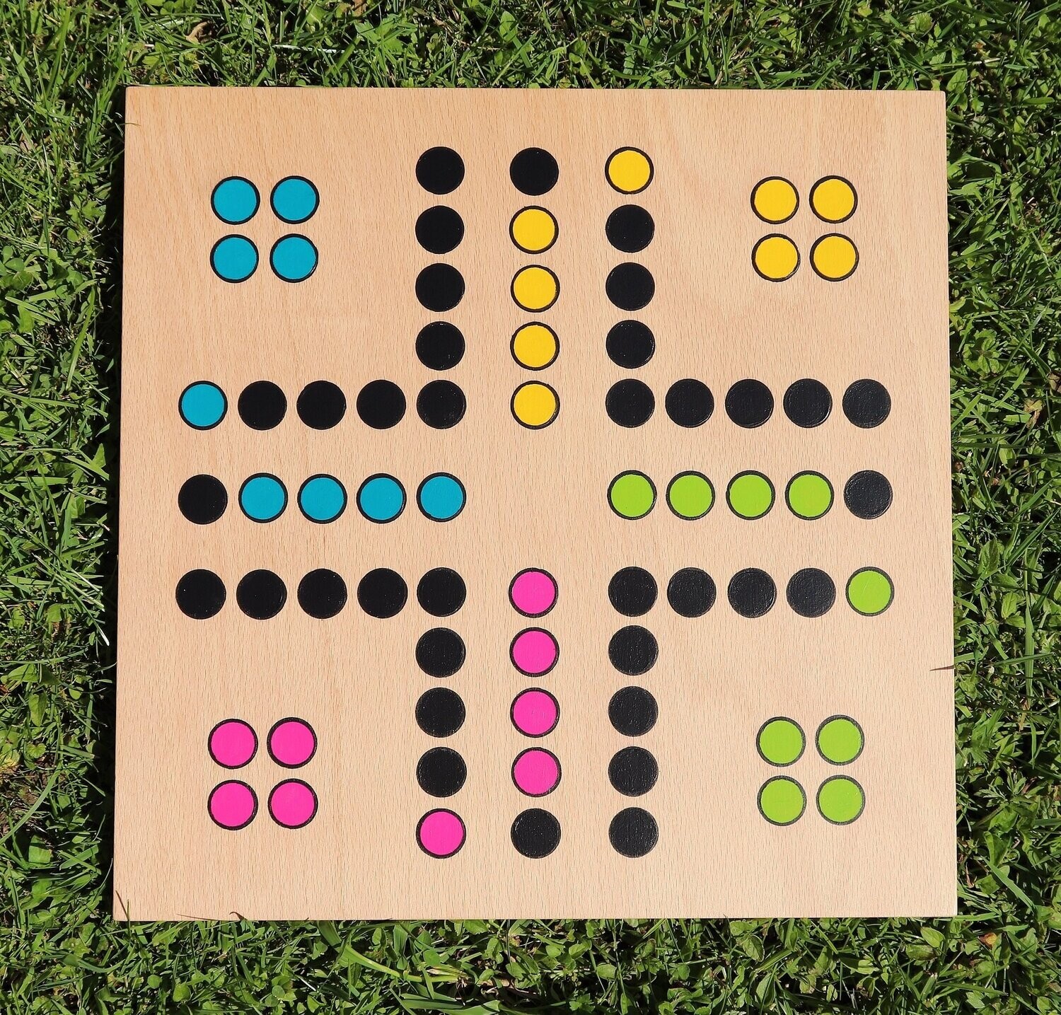 Brettspiel * Wichtel ärgerts eich ned * Frühling * Buche * Punkte lasergraviert Brettspiel * Wichtel ärgerts eich ned * Frühling * Buche * Punkte lasergraviert