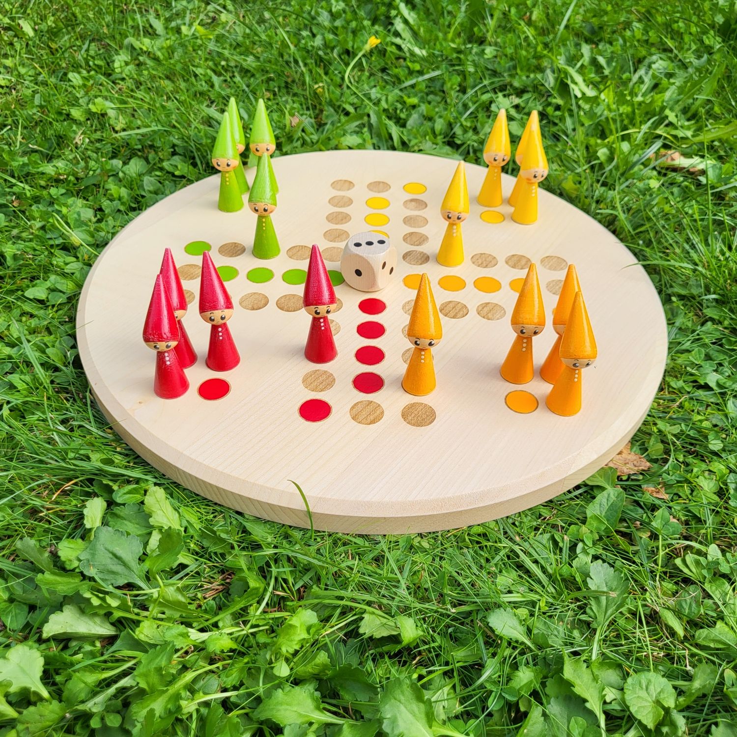 Brettspiel * Wichtel ärgerts eich ned * Sommer * Ahorn rund * Punkte lasergraviert Brettspiel * Wichtel ärgerts eich ned * Sommer * Ahorn rund * Punkte lasergraviert