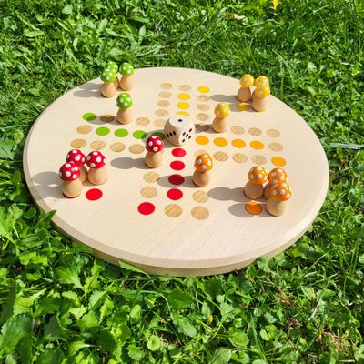 Brettspiel * Komm, GlücksPilze sammeln! * Sommer * Ahorn rund * Punkte lasergraviert Brettspiel * Komm, GlücksPilze sammeln! * Sommer * Ahorn rund * Punkte lasergraviert