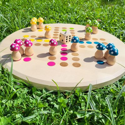 Brettspiel * Komm, GlücksPilze sammeln! * Frühling * Ahorn rund * Punkte lasergraviert Brettspiel * Komm, GlücksPilze sammeln! * Frühling * Ahorn rund * Punkte lasergraviert