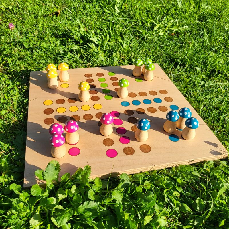 Maxi*Brettspiel * Komm, GlücksPilze sammeln! * Frühling * Buche * Punkte lasergraviert Maxi*Brettspiel * Komm, GlücksPilze sammeln! * Frühling * Buche * Punkte lasergraviert