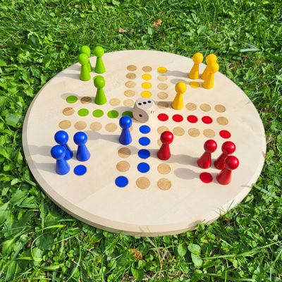 Brettspiel * KegelRalley * Winter * Ahorn rund * Punkte lasergraviert Brettspiel * KegelRalley * Winter * Ahorn rund * Punkte lasergraviert