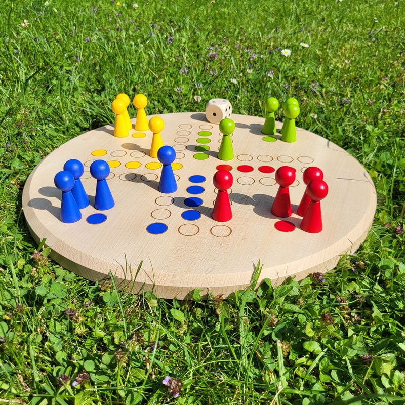 Brettspiel * KegelRalley * Winter * Ahorn rund Brettspiel * KegelRalley * Winter * Ahorn rund