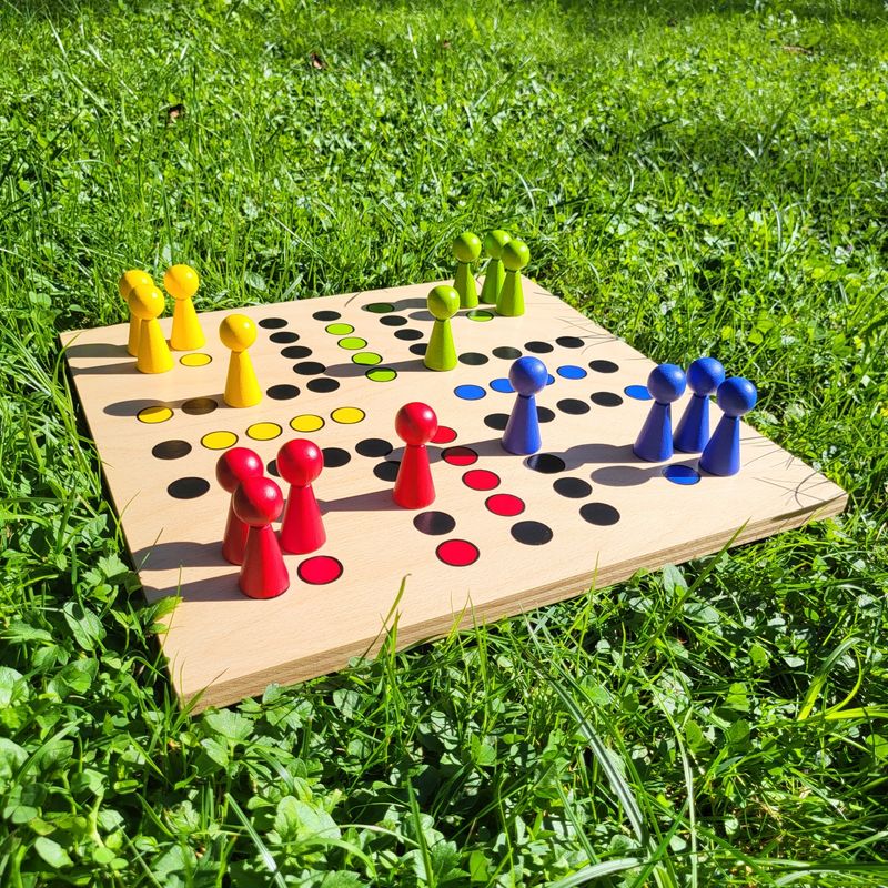 Brettspiel * KegelRalley * Winter * Buche * Punkte lasergraviert Brettspiel * KegelRalley * Winter * Buche * Punkte lasergraviert