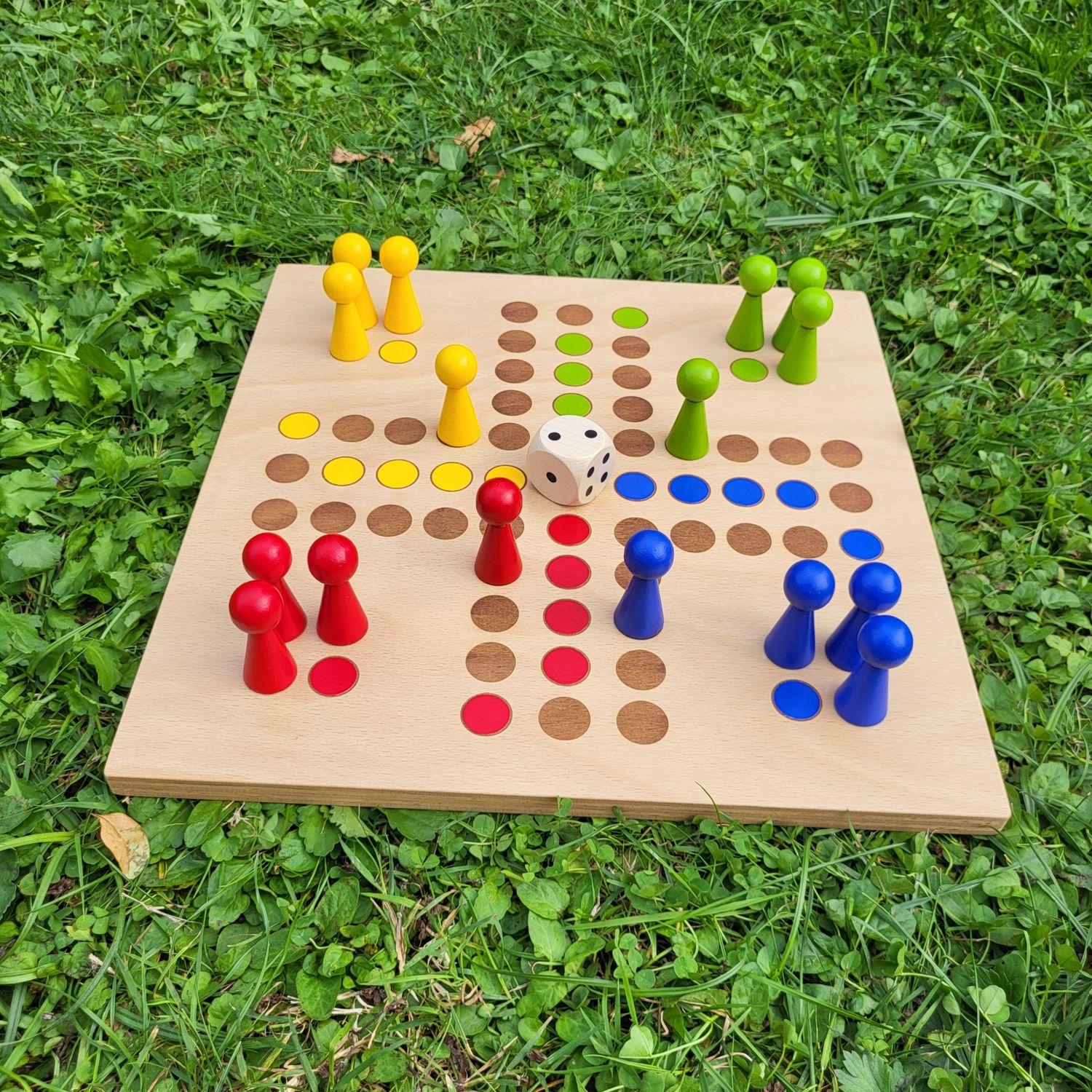 Brettspiel * KegelRalley * Winter * Buche * Punkte lasergraviert Brettspiel * KegelRalley * Winter * Buche * Punkte lasergraviert