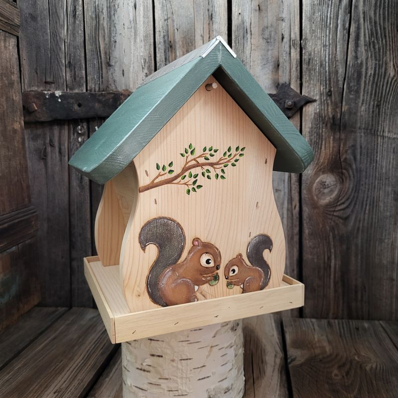 Kleines FutterSiloHäuschen * EichHörnchen