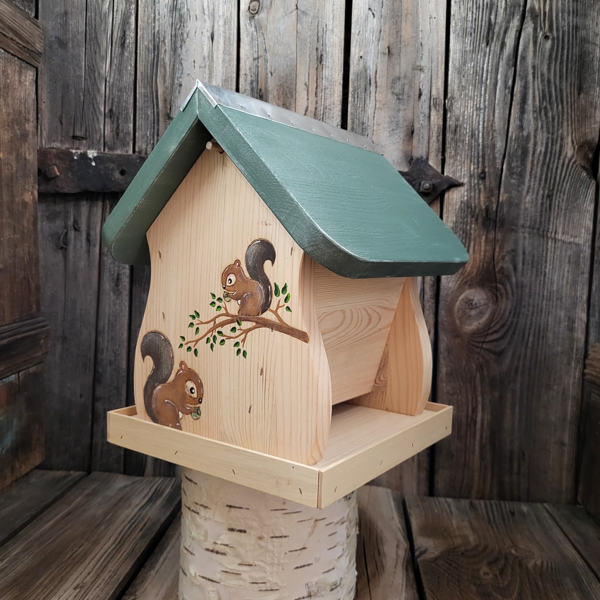 Kleines FutterSiloHäuschen * EichHörnchen