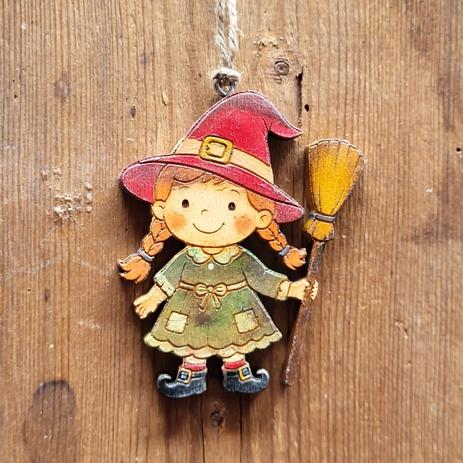 Kleine Hexe Nella * Anhänger Kleine Hexe Nella * Anhänger