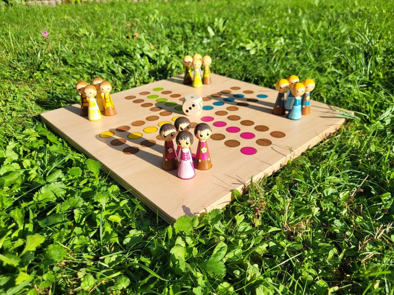 Maxi*Brettspiel * Leit' ärgerts eich ned * Frühling * Buche * Punkte lasergraviert